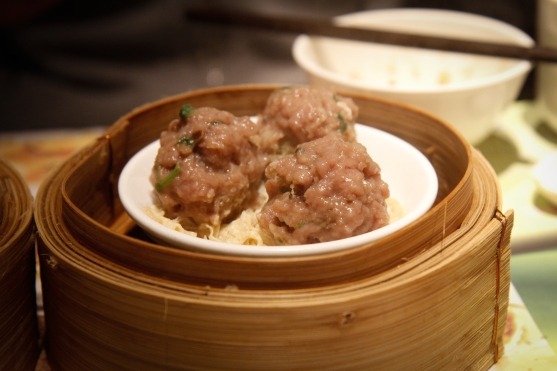 Steamed beef ball with bean curd skin